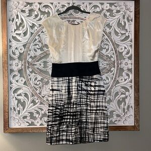 BCBGMaxAzria Silk Cream and Black Knee Length Bodycon Dress sz 2 EUC